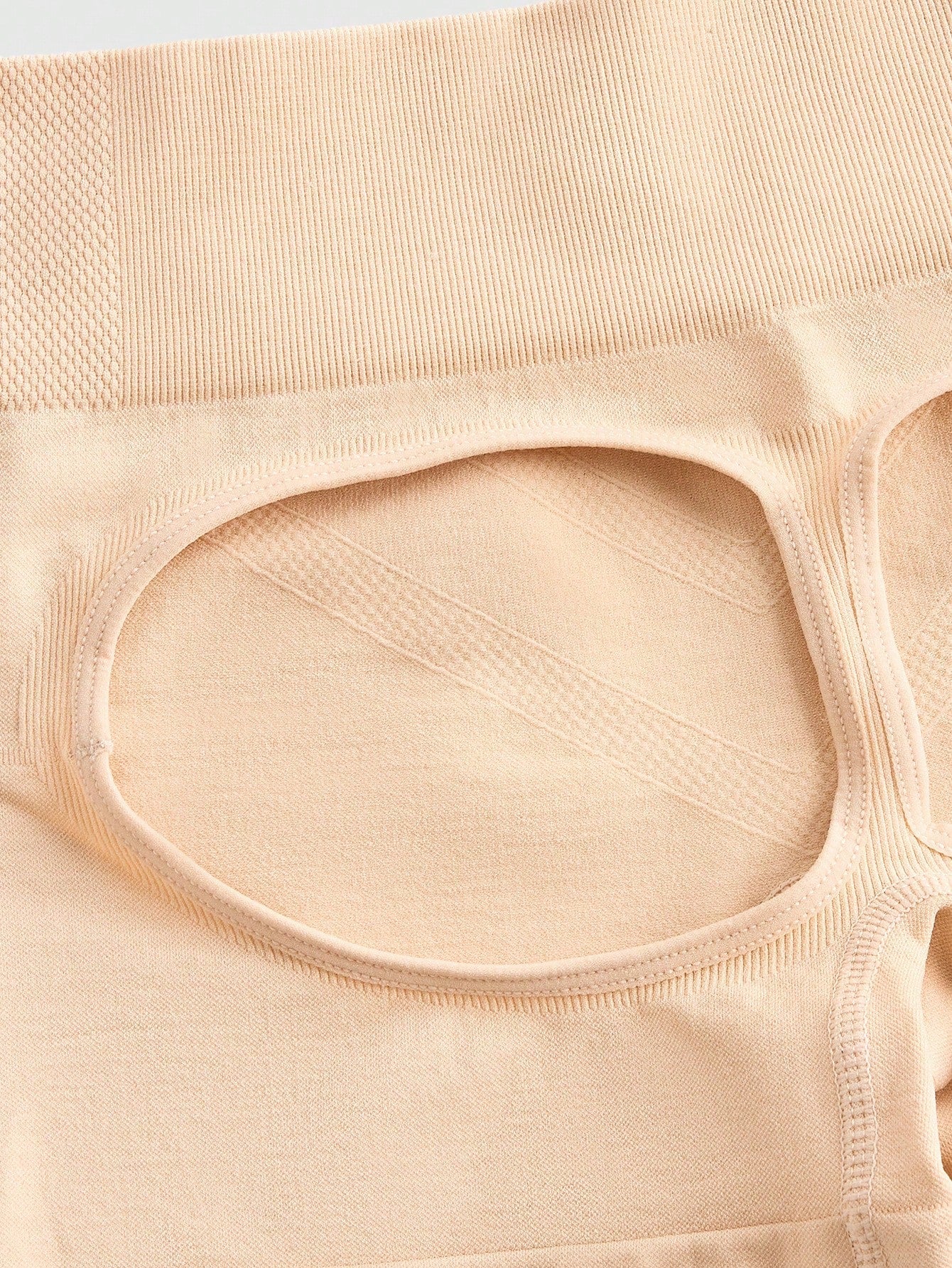 Plus Size Mid Support Shapewear Shorts – Cut-Out Butt-Lift & Tummy Control