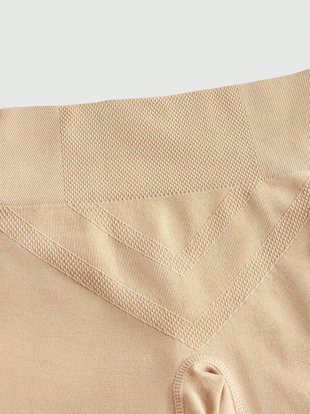 Plus Size Mid Support Shapewear Shorts – Cut-Out Butt-Lift & Tummy Control