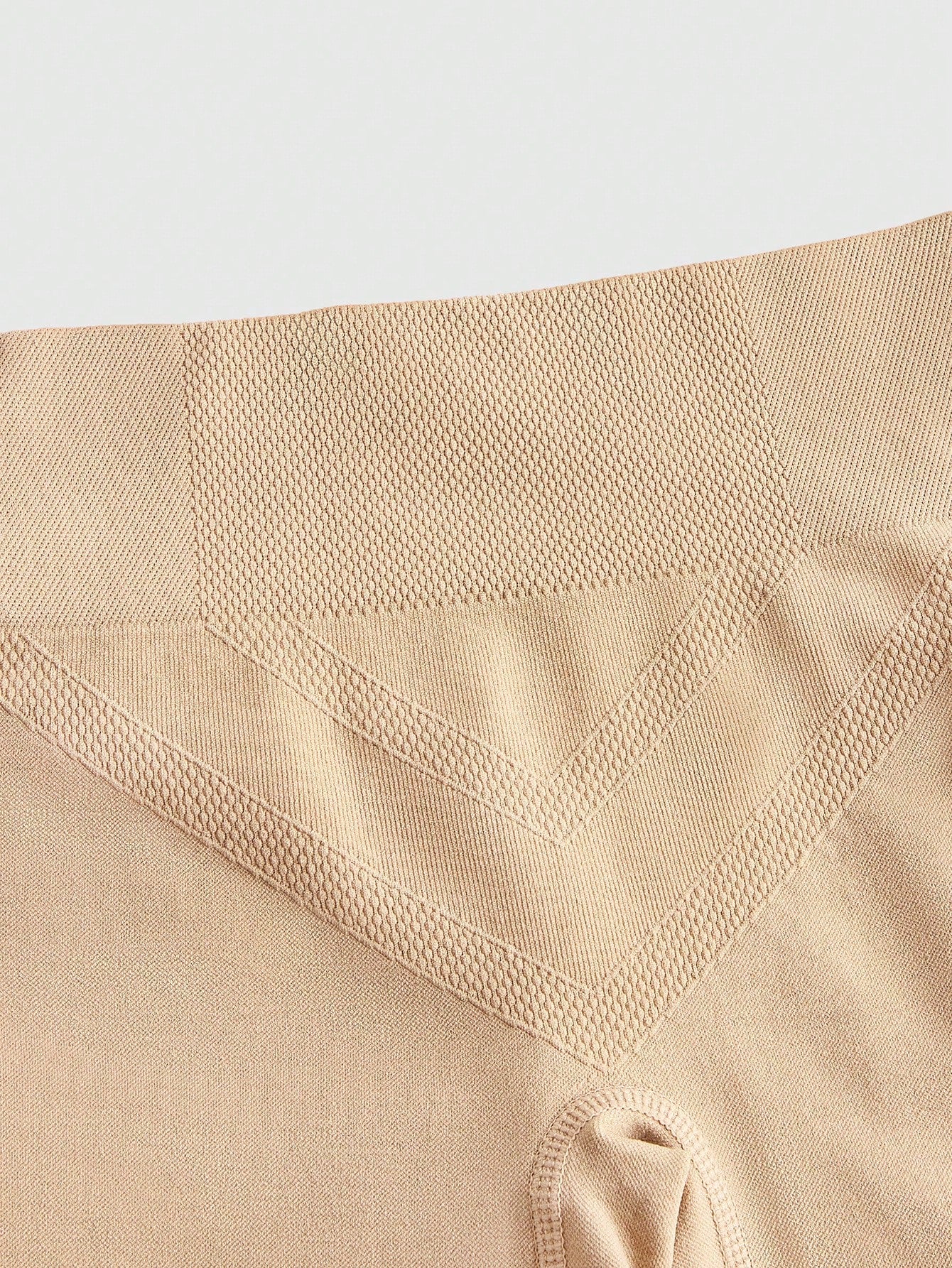 Plus Size Mid Support Shapewear Shorts – Cut-Out Butt-Lift & Tummy Control
