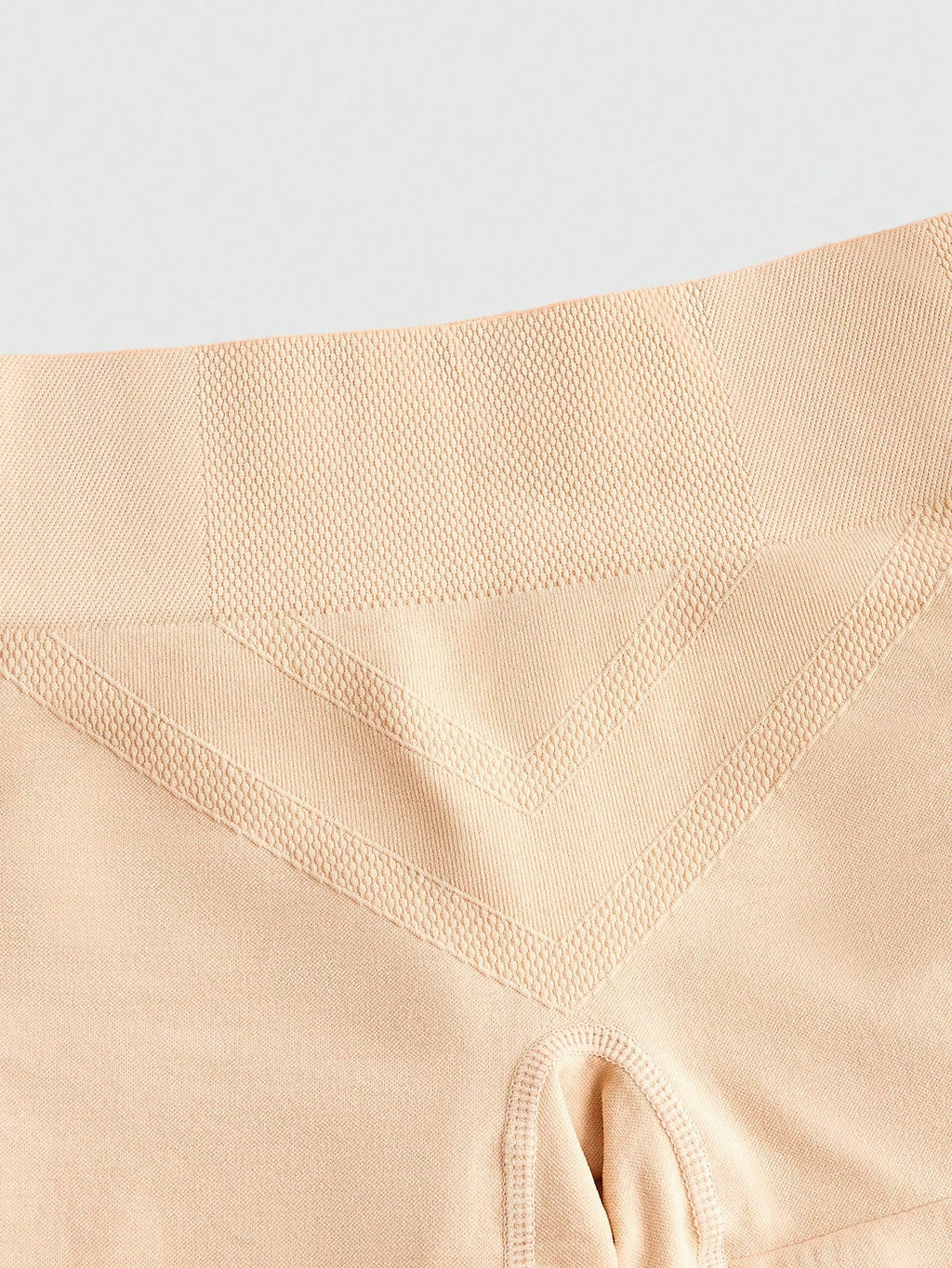 Plus Size Mid Support Shapewear Shorts – Cut-Out Butt-Lift & Tummy Control